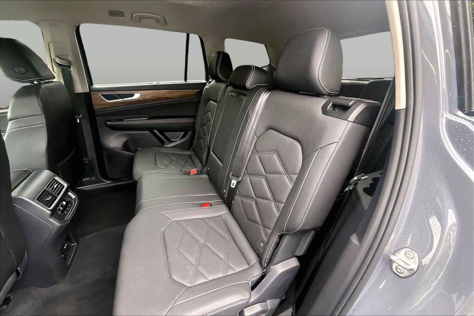 New 2026 Volkswagen Atlas SE FWD image 21