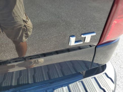 Used 2024 Chevrolet Silverado 2500 LT image 38