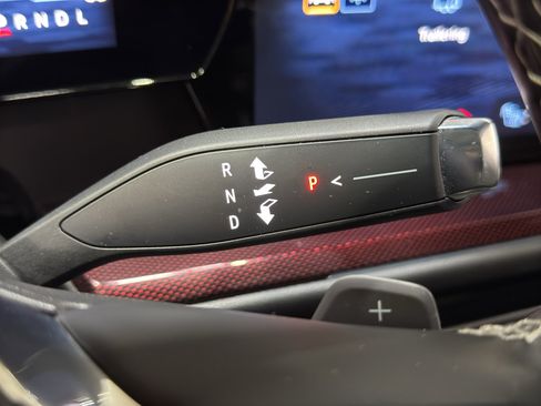 Used 2024 Chevrolet Traverse Z71 w/ Enhanced Driving Package image 29