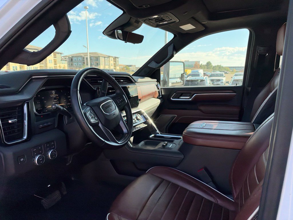 Used 2026 GMC Sierra 3500 Denali Ultimate AWD/4WD image 9