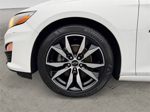 Used 2021 Chevrolet Malibu RS image 14