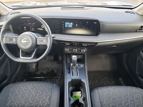 Certified 2025 Nissan Kicks SV image 20