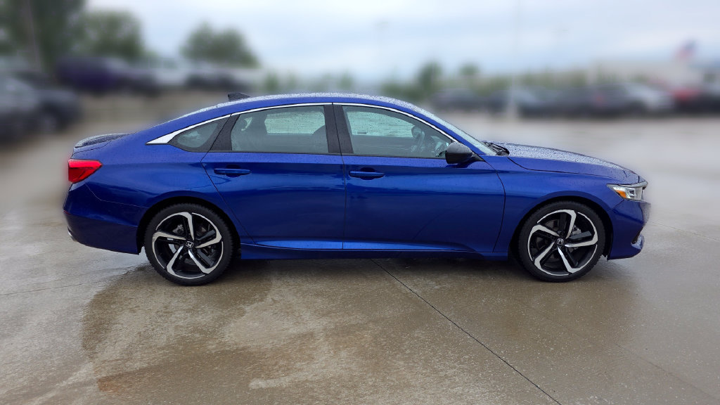 Used 2022 Honda Accord Sport image 6
