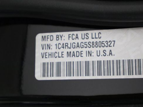 New 2025 Jeep Grand Cherokee Laredo w/ Luxury Tech Group I image 42