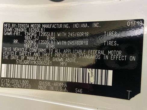 Used 2019 Toyota Highlander XLE AWD/4WD image 27