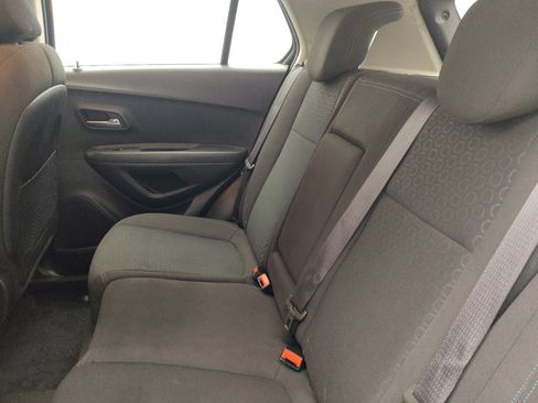 Used 2016 Chevrolet Trax LS FWD image 18