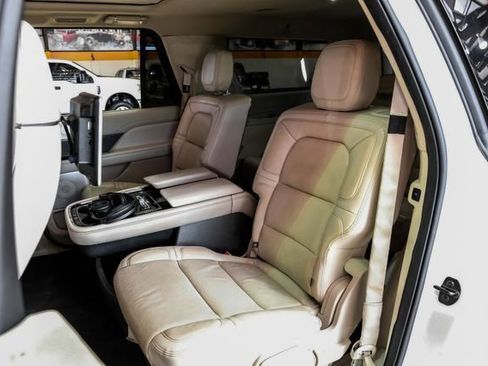 Used 2021 Lincoln Navigator L Reserve image 34