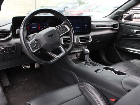 Used 2025 Ford Mustang Premium RWD image 21