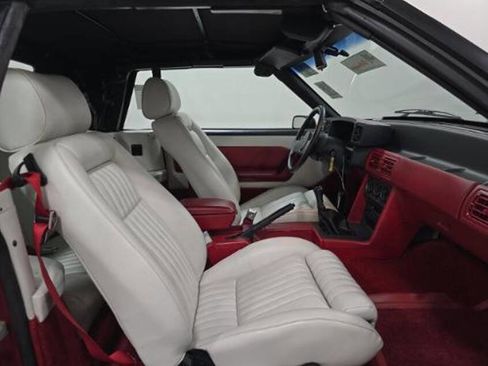 Used 1988 Ford Mustang GT image 7