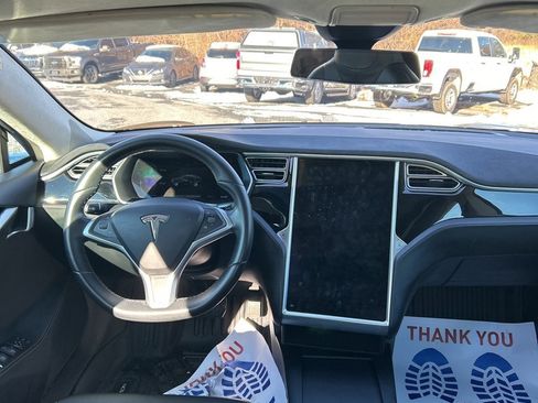 Used 2016 Tesla Model S 70 image 6