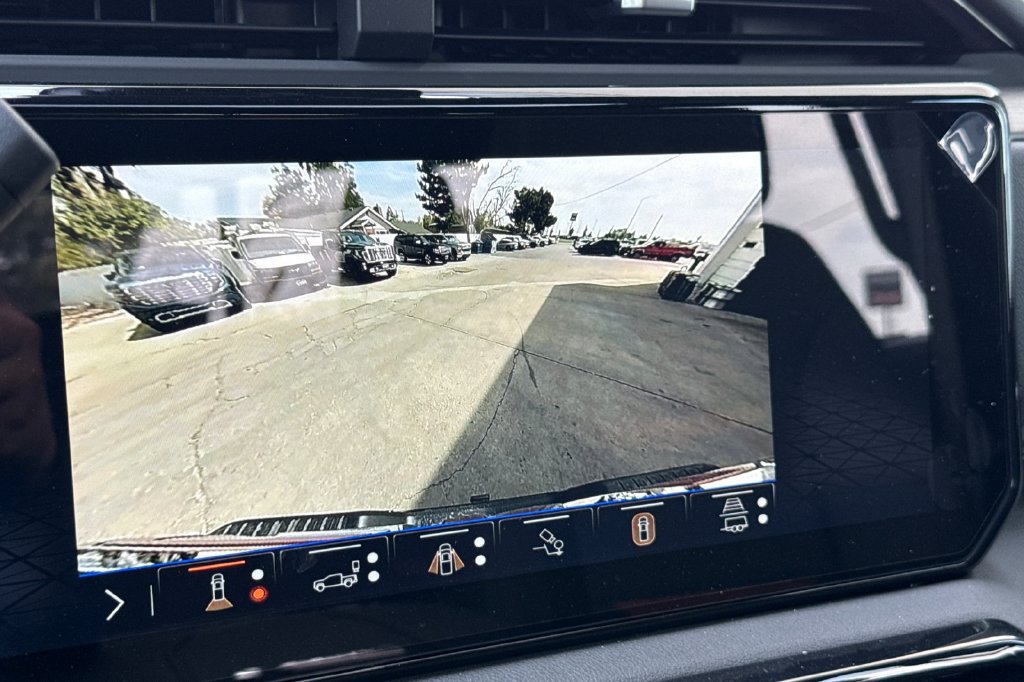 Used 2026 GMC Sierra 2500 AT4 w/ AT4 Premium Plus Package AWD/4WD image 21