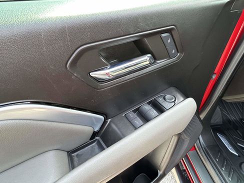 Used 2024 Chevrolet Colorado ZR2 w/ Technology Package AWD/4WD image 19