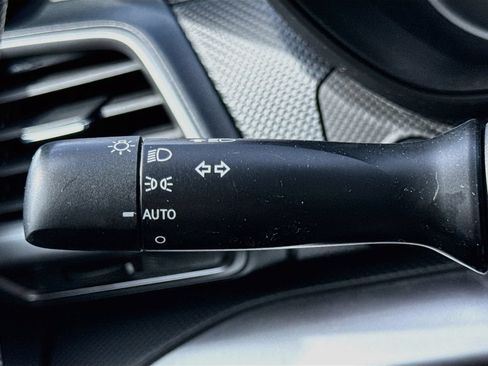 Used 2019 Subaru Forester Premium w/ All-Weather Package AWD/4WD image 12