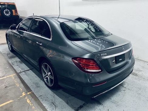 Used 2017 Mercedes-Benz E 300 4MATIC image 5
