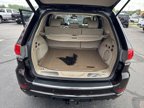 Used 2017 Jeep Grand Cherokee Overland w/ Jeep Active Safety Group image 22