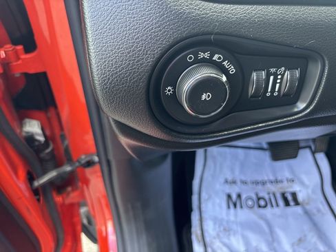 Used 2021 Jeep Renegade Trailhawk w/ Trailer Tow Group image 29