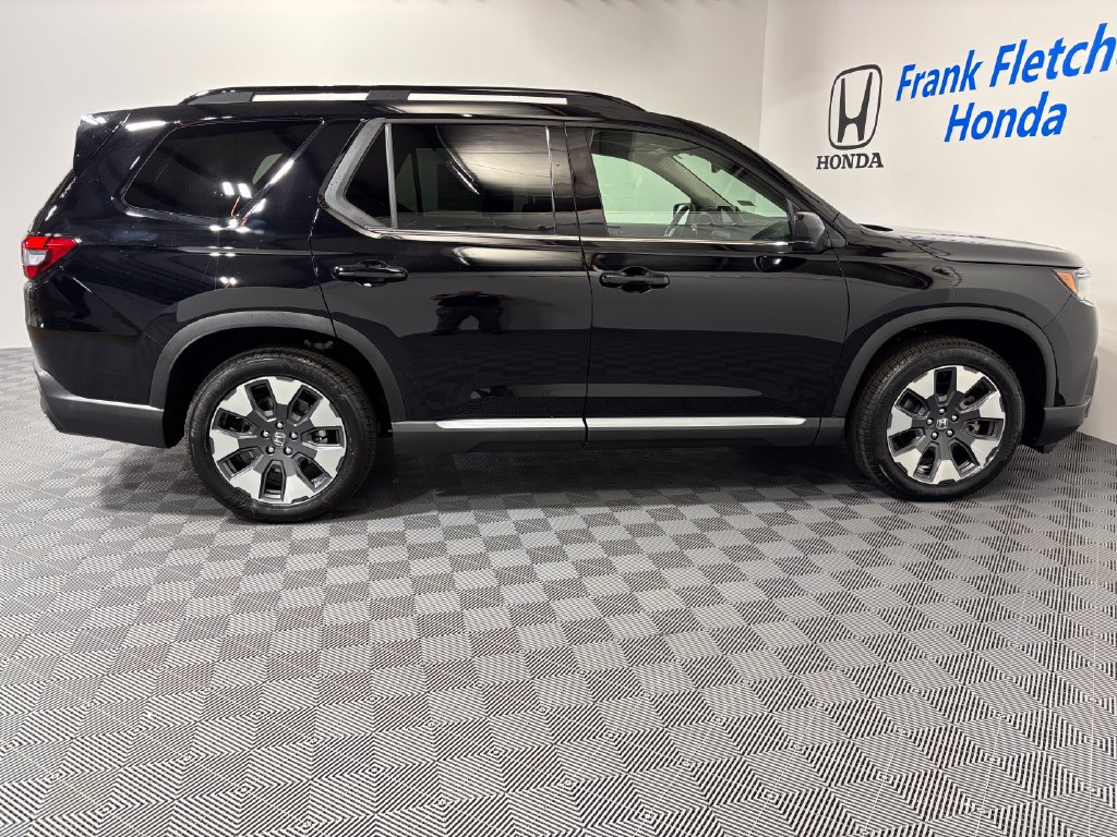 New 2026 Honda Pilot Touring image 7