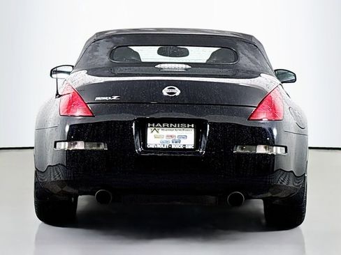 Used 2005 Nissan 350Z Touring image 6