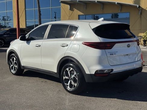Certified 2022 Kia Sportage LX image 2