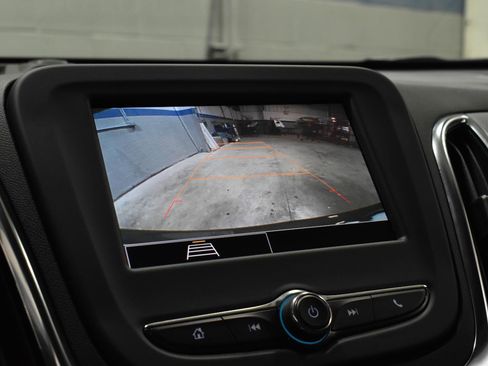 Used 2024 Chevrolet Equinox LT w/ LPO, Floor Liner Package FWD image 18