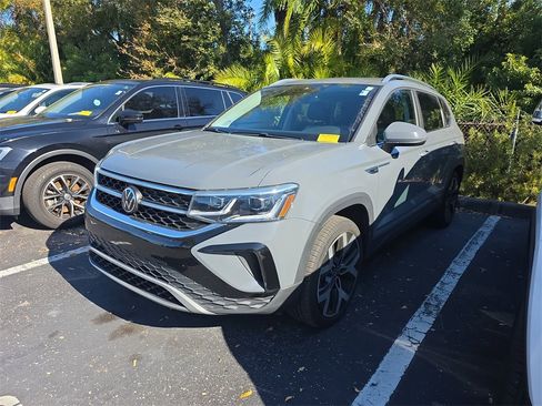 Used 2023 Volkswagen Taos SEL image 1
