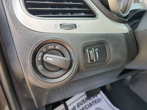 Used 2017 Dodge Journey SE image 25