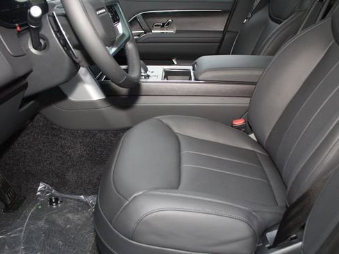 New 2026 Land Rover Range Rover Long Wheelbase SE image 20