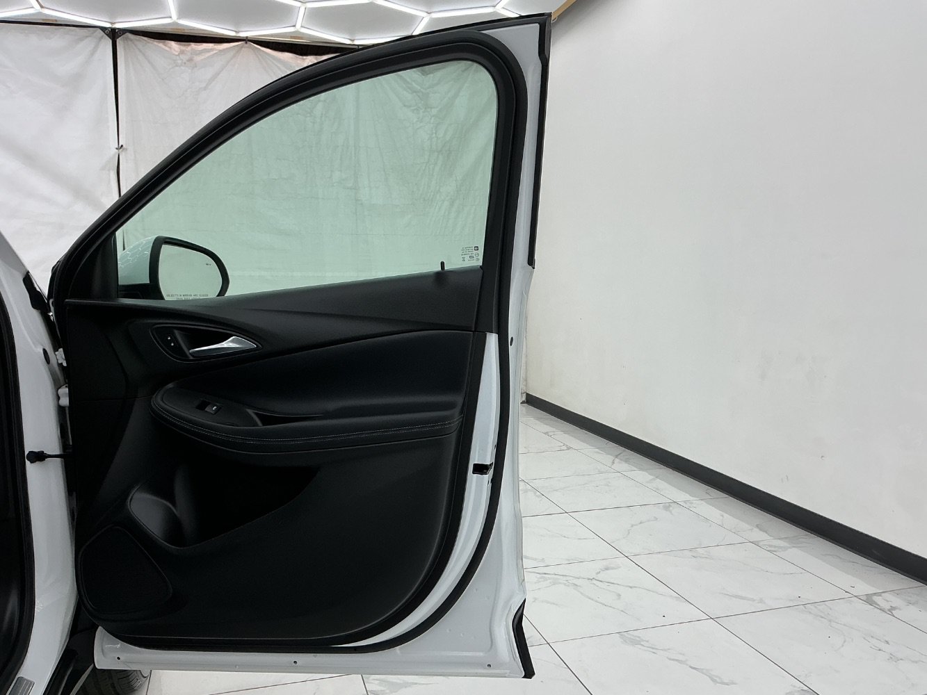 Used 2021 Buick Encore GX Select FWD image 19