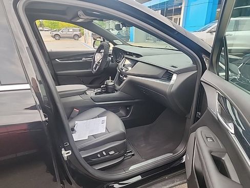 Used 2025 Cadillac XT5 Premium Luxury FWD image 15