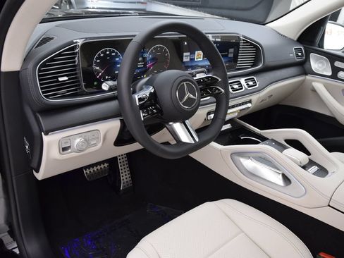 New 2026 Mercedes-Benz GLS 450 4MATIC image 22