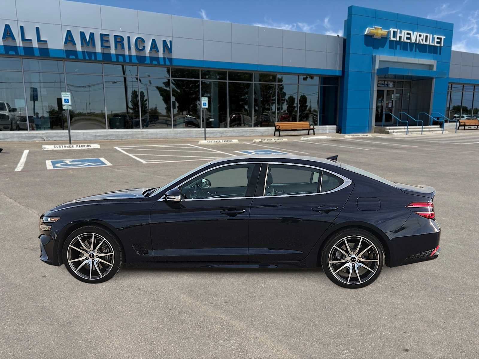 Used 2026 Genesis G70 2.5T RWD image 5
