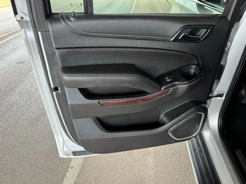 Used 2020 GMC Yukon XL SLT w/ Premium Edition image 15