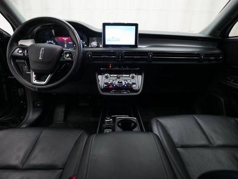 Used 2022 Lincoln Corsair AWD w/ Premium Package image 5