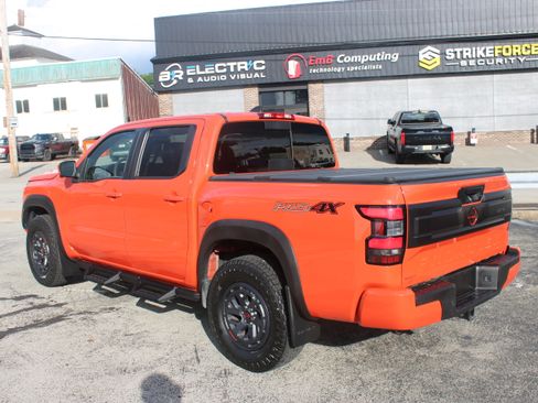 Used 2025 Nissan Frontier PRO-4X w/ Pro Premium Package AWD/4WD image 3