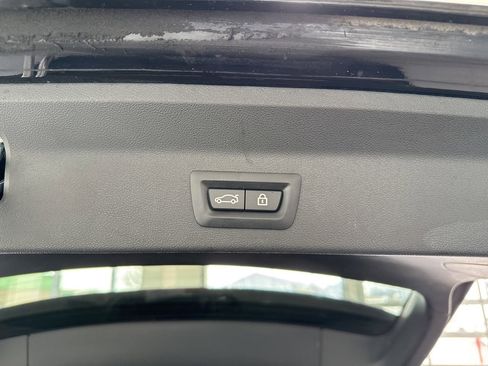 Used 2021 BMW X3 xDrive30i w/ M Sport Package image 11