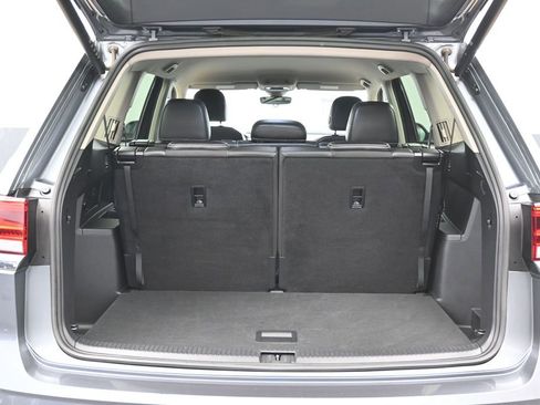 Used 2025 Volkswagen Atlas SE FWD image 15