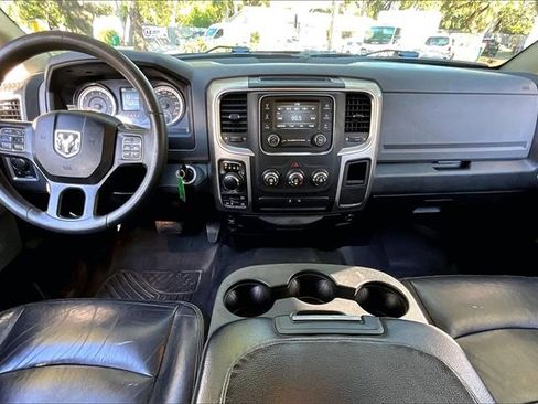 Used 2018 RAM 1500 Classic SLT image 7