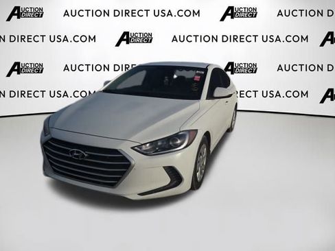 Used 2018 Hyundai Elantra SE w/ SE Connectivity Package 04 image 3