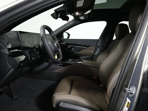 New 2026 BMW 530i xDrive image 3