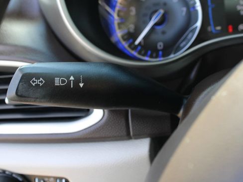 Used 2017 Chrysler Pacifica Touring Plus w/ Tire & Wheel Group image 84