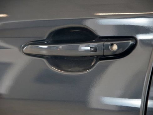 Used 2019 Hyundai Kona Limited AWD/4WD image 13