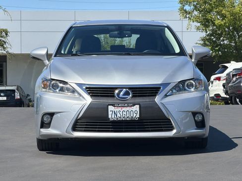 Used 2015 Lexus CT 200h w/ Seat Comfort Package FWD image 10