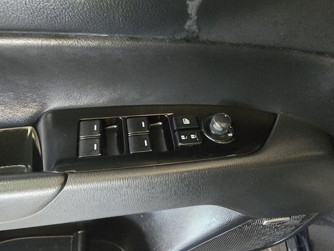 Used 2018 MAZDA CX-5 Touring w/ Preferred Equipment Package FWD image 18