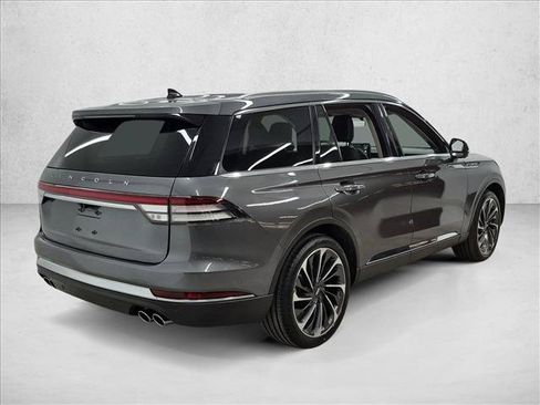 Used 2022 Lincoln Aviator Reserve w/ Equipment Group 201A RWD image 5