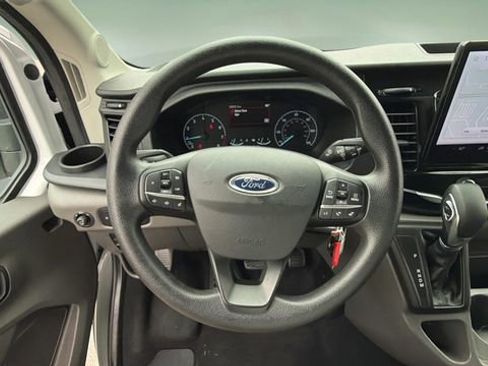 Used 2025 Ford Transit 350 XLT RWD image 12