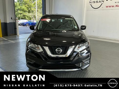 Used 2018 Nissan Rogue S FWD image 17