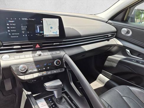 Used 2023 Hyundai Elantra Limited FWD image 19