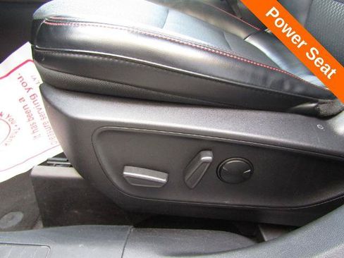 Certified 2025 Ford Escape ST-Line AWD/4WD image 6