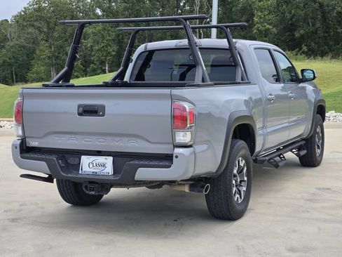 Used 2020 Toyota Tacoma TRD Off-Road w/ Technology Package AWD/4WD image 8