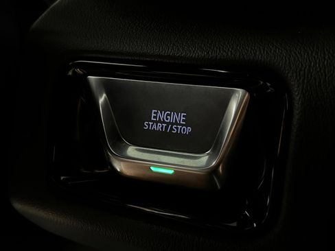 Used 2025 GMC Yukon XL AT4 w/ AT4 Premium Package AWD/4WD image 23